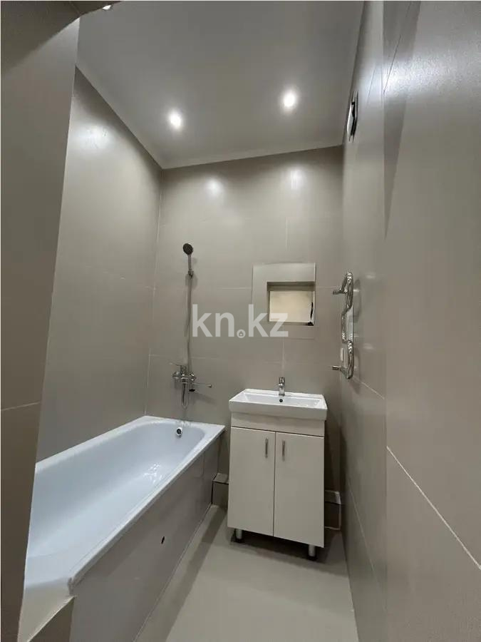 Продажа 3-комнатной квартиры, 70 м², ул. Варламова, дом  1/3б в Алматы - фото 4