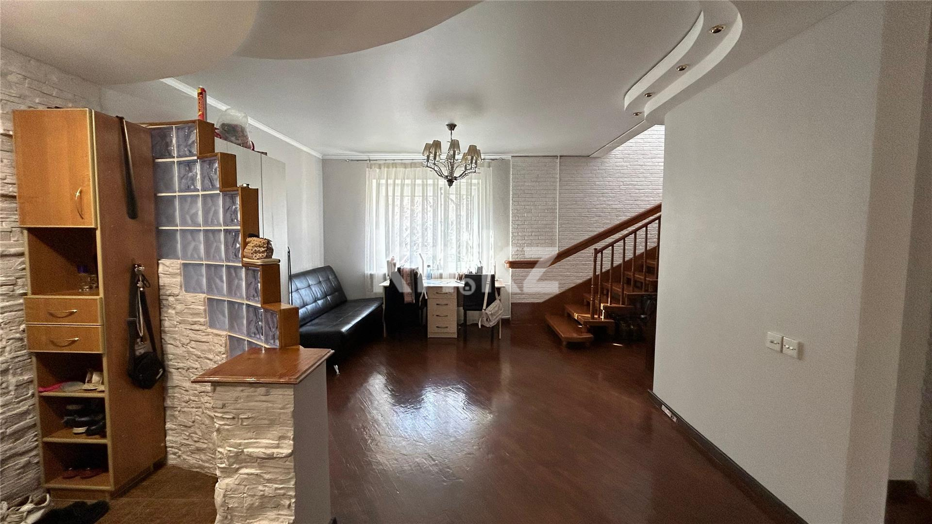 Продажа 4-комнатной квартиры, 137 м², ул. Алиханова - Продажа  четырехкомнатных квартир в Караганде фото 18 из 23