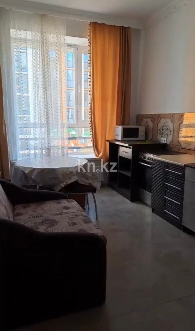 Аренда 1-комнатной квартиры, 42 м² в Астане