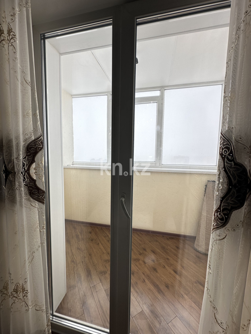 Аренда 3-комнатной квартиры, 117 м², пр. Шахтеров, дом  60 - Аренда  трехкомнатных квартир помесячно в Караганде фото 17 из 40
