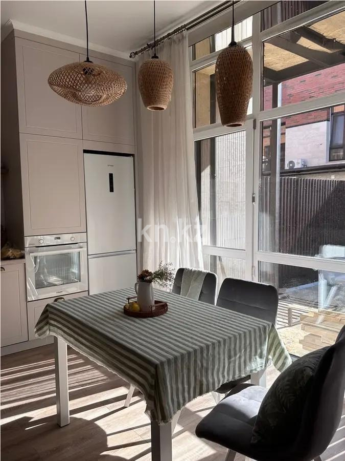 Продажа 3-комнатной квартиры, 101 м², ул. Назира Турекулова, дом  61/39 в Караганде - фото 5