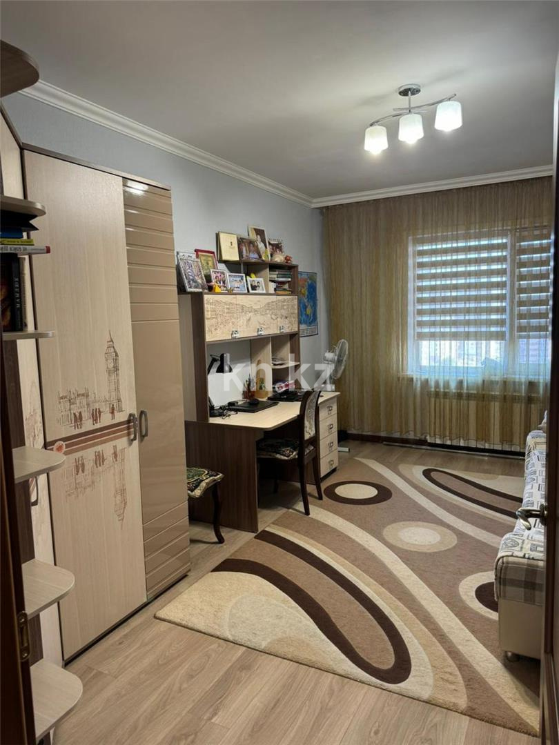 Продажа 3-комнатной квартиры, 90 м², пр. Шахтеров, дом  60 в Караганде - фото 3