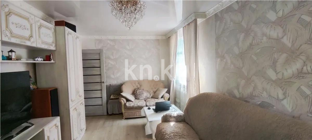 Продажа 3-комнатной квартиры, 62 м², мкр-н Восток-1, дом  14 - Продажа  трехкомнатных квартир в Караганде без посредников фото 1 из 2