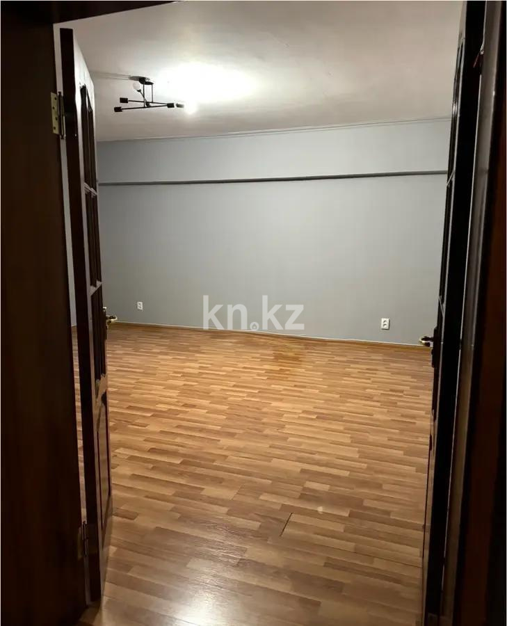 Продажа 4-комнатной квартиры, 99 м², ул. Ауэзова, дом  163 - Продажа квартир в Алматы фото 1 из 3