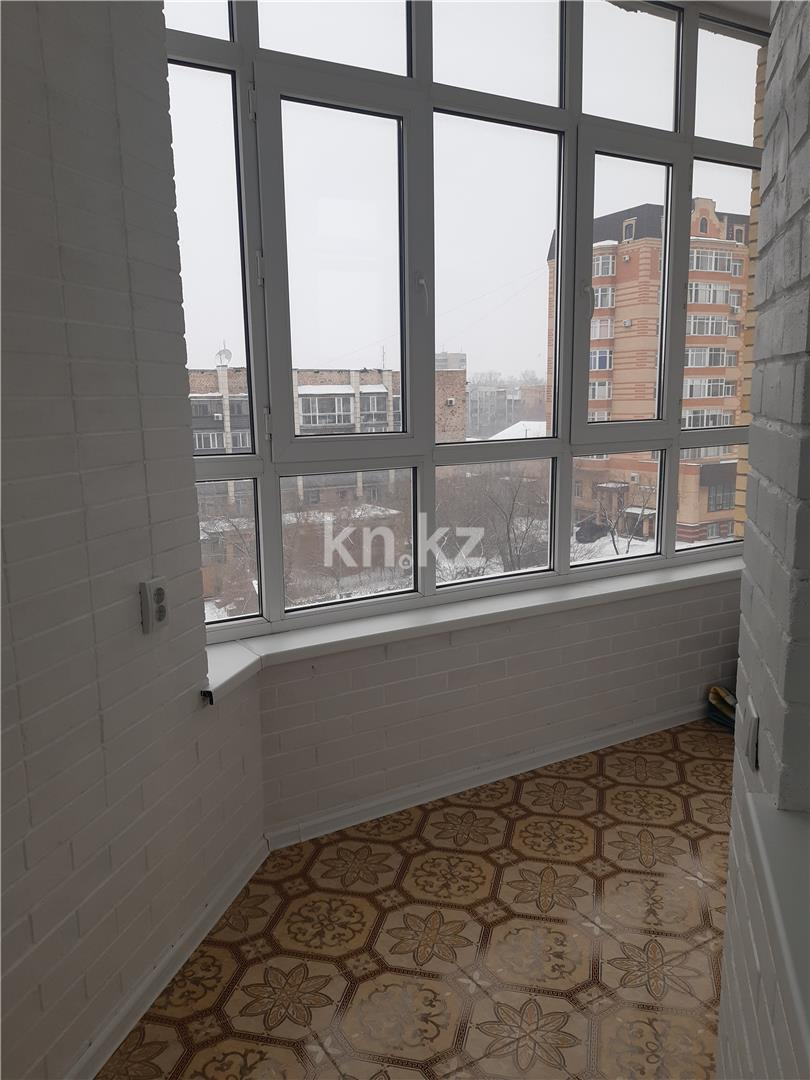 Продажа 4-комнатной квартиры, 124 м², ул. Аманжолова, дом  96/1 - Продажа  четырехкомнатных квартир в Караганде фото 19 из 23