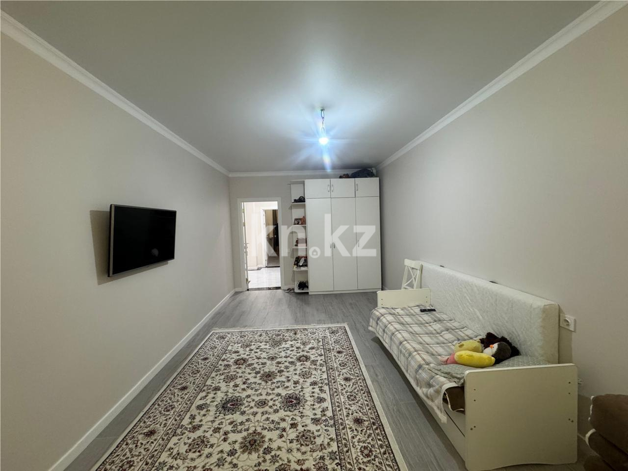 Продажа 3-комнатной квартиры, 96 м², ул. Бектурова в Астане - фото 2