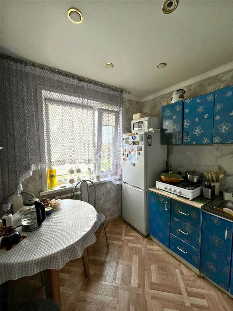 Продажа 3-комнатной квартиры, 47 м², 15-й мкр. - Продажа баз, складов и промышленной недвижимости в Сарани фото 6 из 7