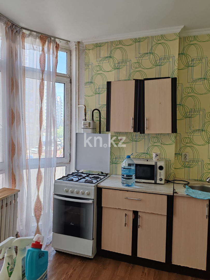 Аренда 1-комнатной квартиры, 40 м² в Астане