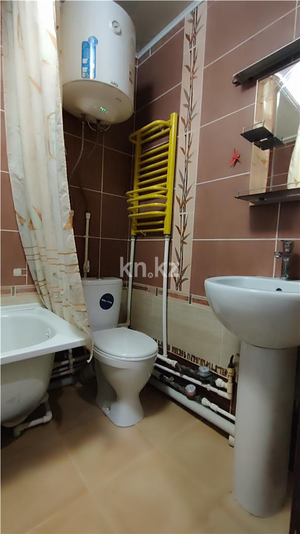 Продажа 3-комнатной квартиры, 61 м², мкр-н 14 - Продажа квартир в Караганде фото 11 из 17