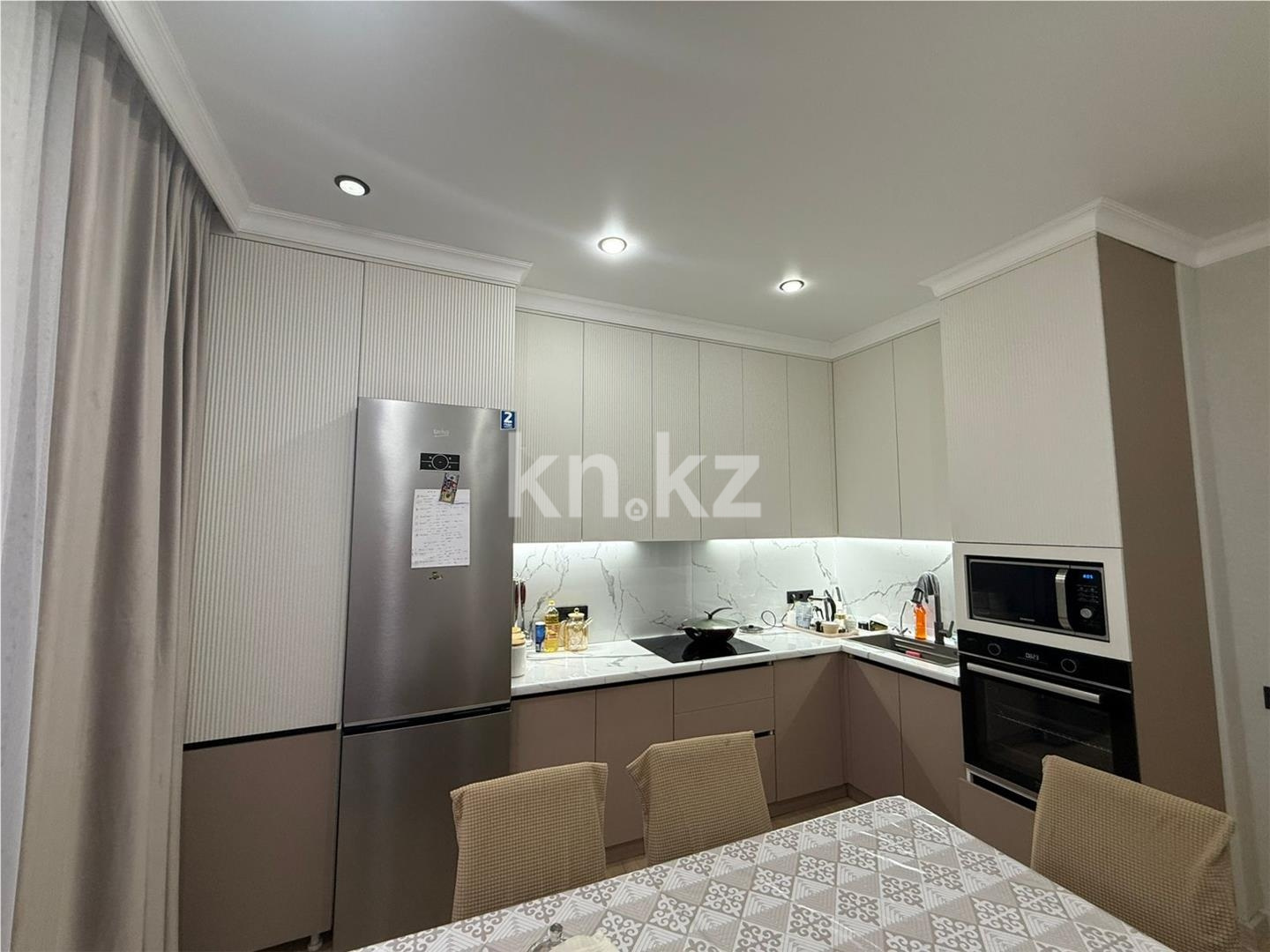 Продажа 3-комнатной квартиры, 90 м² в Караганде
