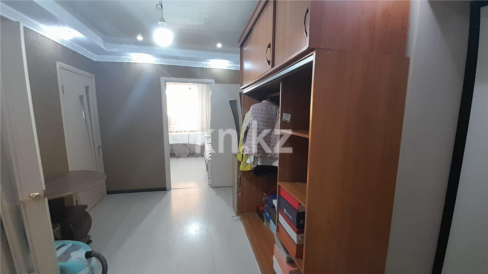 Продажа 4-комнатной квартиры, 84 м², ул. Ермекова, дом  52 - Продажа квартир в Караганде фото 9 из 15