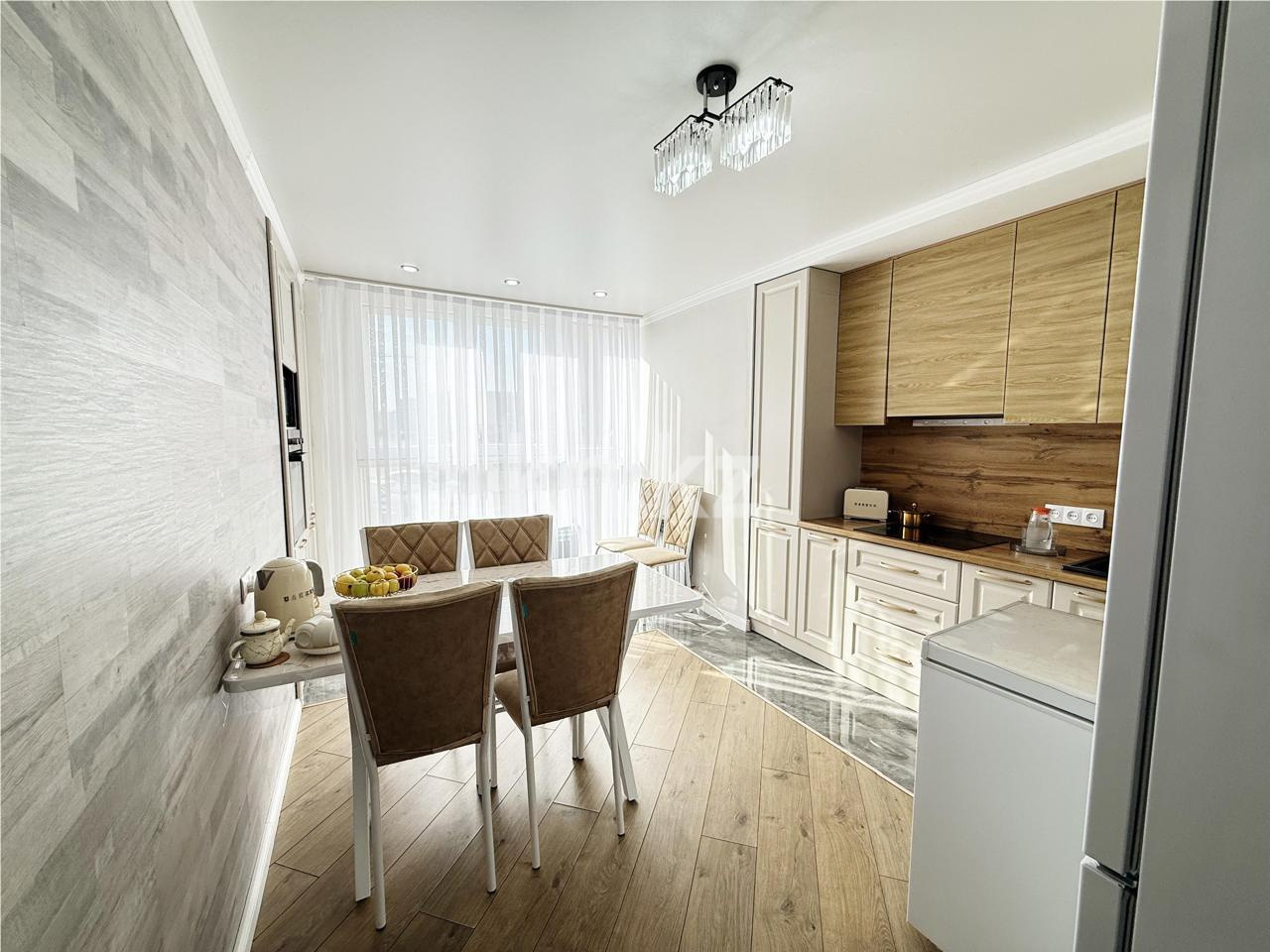 Продажа 3-комнатной квартиры, 70 м², ул. Ашимова, дом  22 в Караганде - фото 10