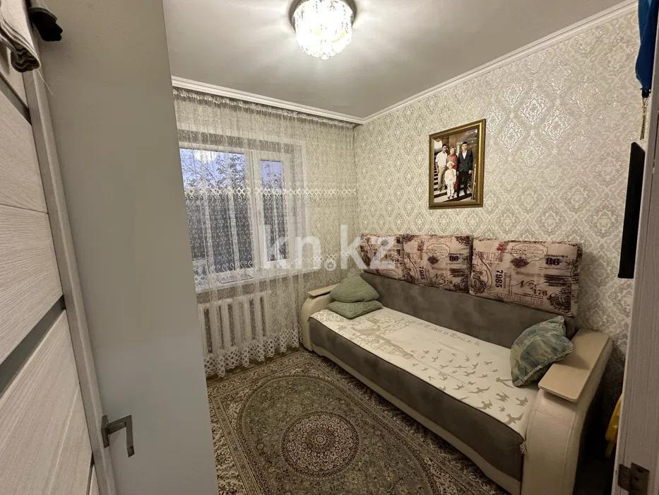Продажа 3-комнатной квартиры, 62 м², мкр-н Восток-3, дом  17 в Караганде - фото 3