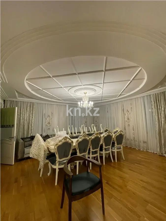 Продажа 8-комнатной квартиры, 300 м², ул. Иманова, дом  7 - Продажа  пятикомнатных квартир в Астане без посредников с фото фото 1 из 5