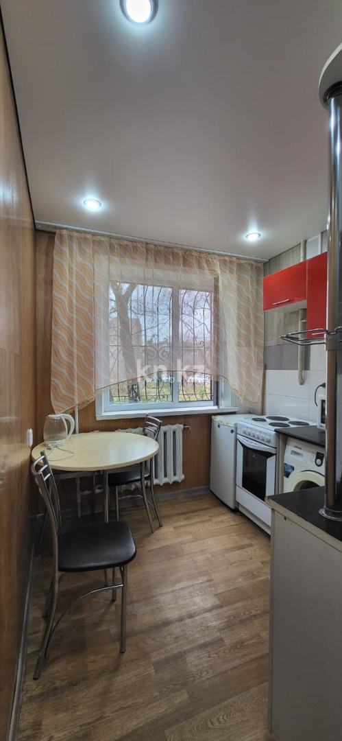 Аренда 1-комнатной квартиры посуточно, 32 м², ул. Карбышева, дом  10/2 - Аренда квартиры посуточно в Караганде фото 1 из 7