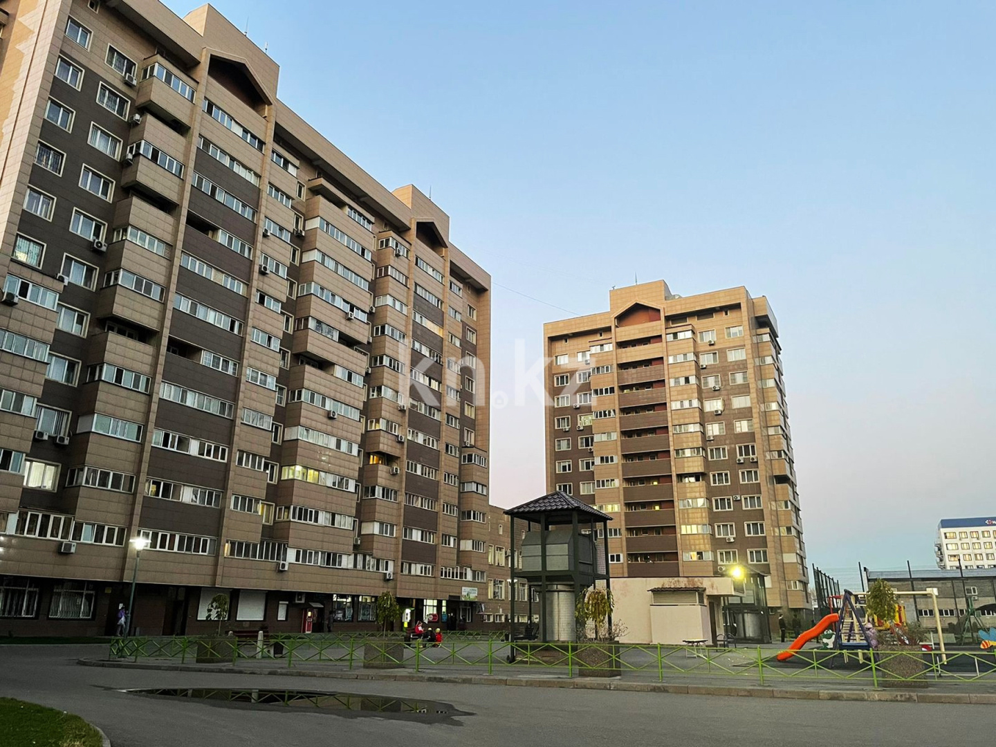 Продажа 2-комнатной квартиры, 75 м², ул. Толе би, дом  298/5 в Алматы - фото 9
