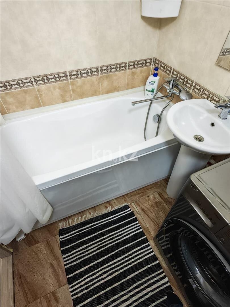 Продажа 3-комнатной квартиры, 70 м² в Караганде - фото 16