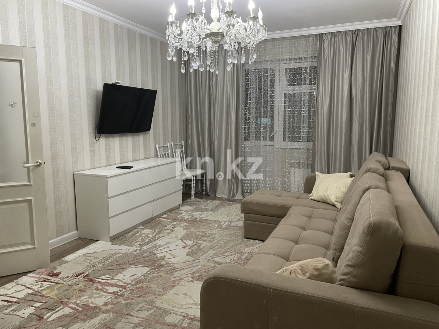 Продажа 2-комнатной квартиры, 65 м², ул. Бараева, дом  18/1 - ул. Валиханова - Продажа квартир в Астане фото 1 из 15