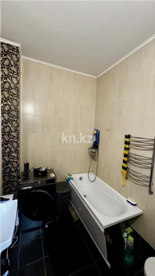 Продажа 2-комнатной квартиры, 70.2 м², ул. Нажимеденова, дом  10 в Астане - фото 3