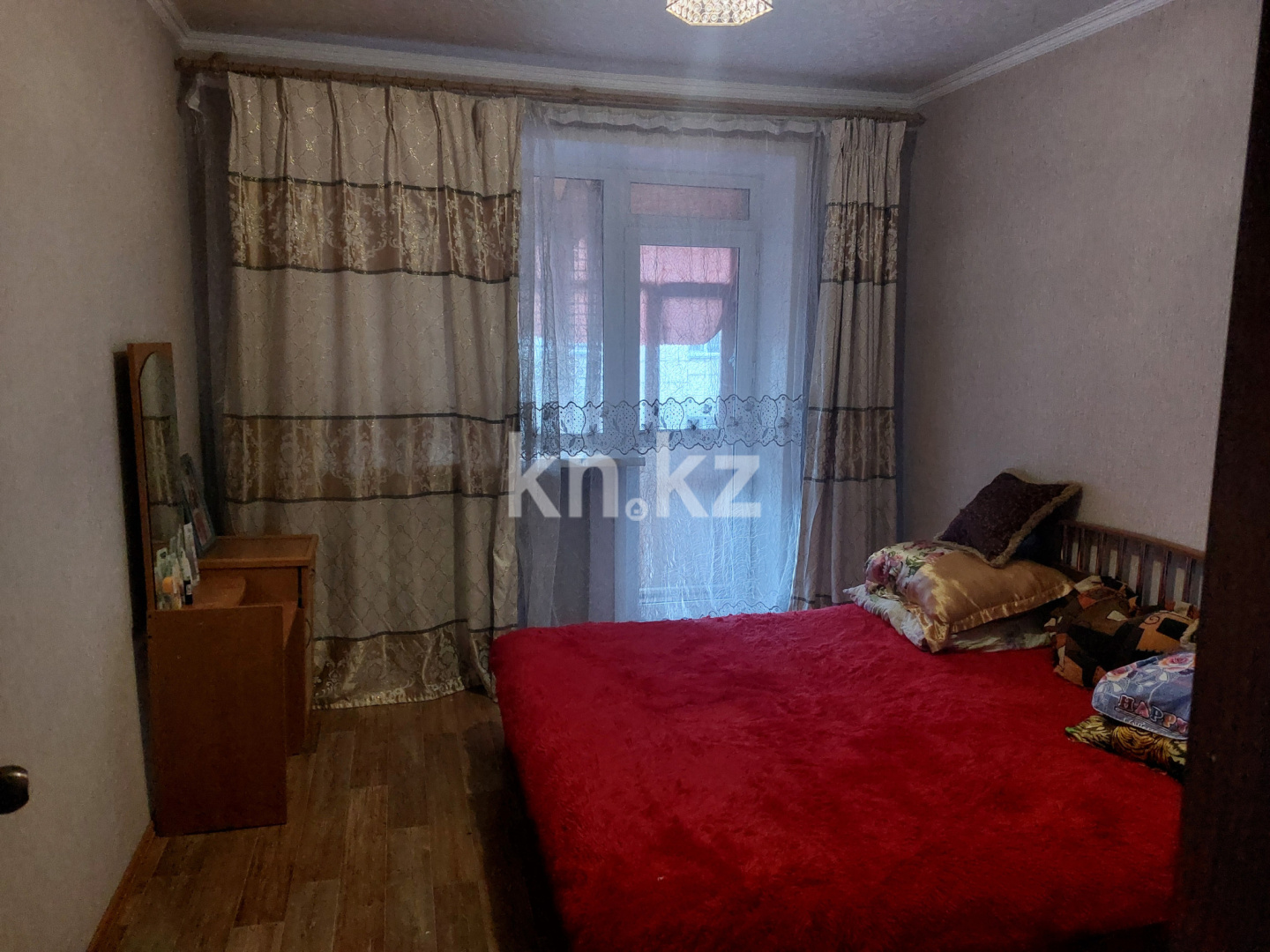 Продажа 4-комнатной квартиры, 61 м², 14 мкр-н, дом  18 - Продажа  четырехкомнатных квартир в Караганде без посредников фото 1 из 24