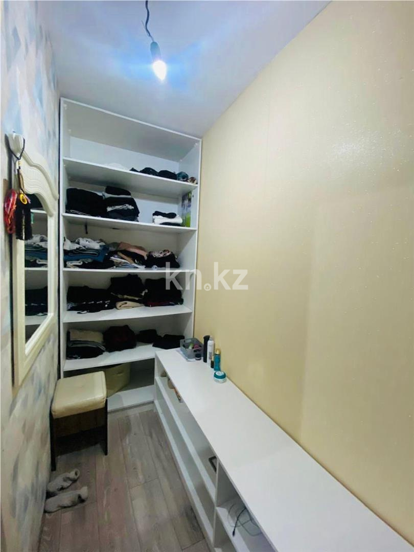 Продажа 3-комнатной квартиры, 68 м², мкр-н Мамраева (Восток-5) в Караганде - фото 11