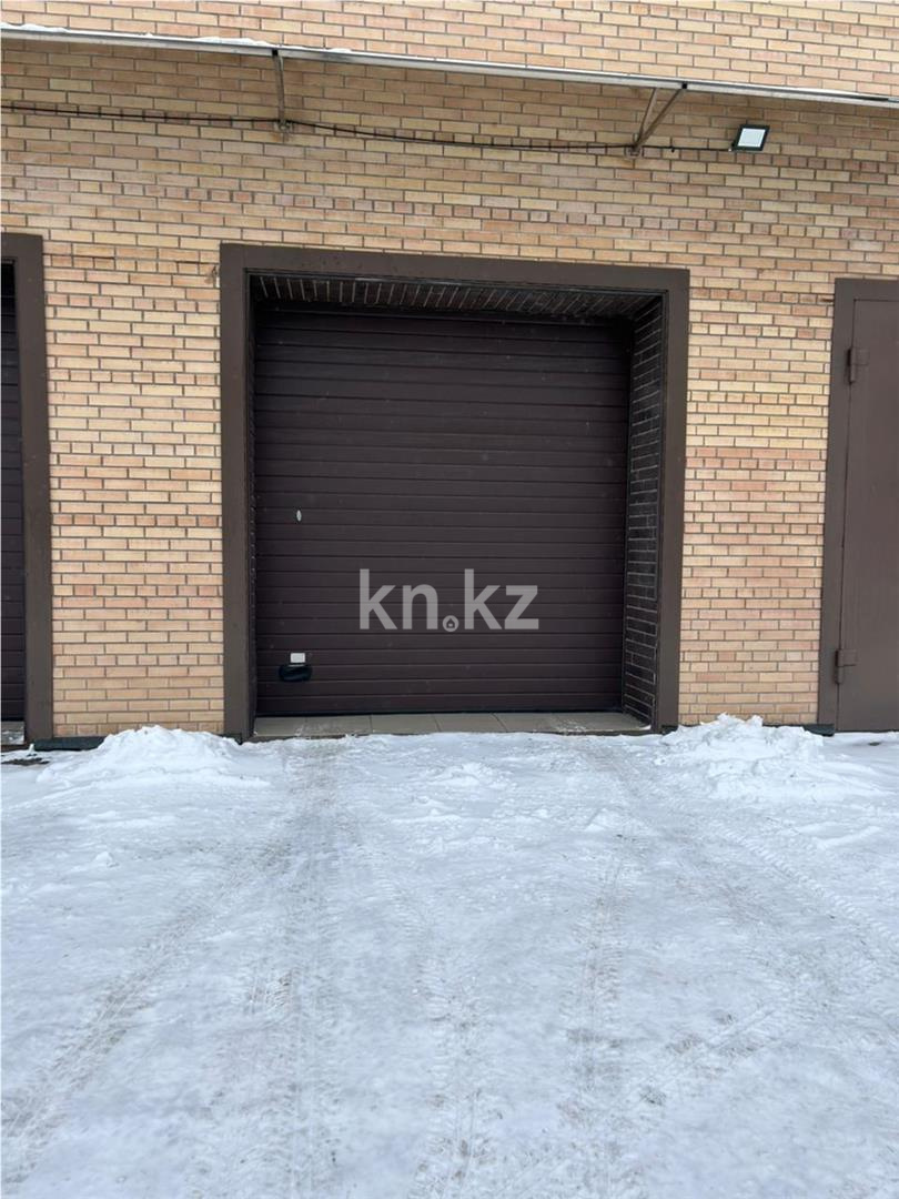 Продажа 3-комнатной квартиры, 135 м², ул. Аманжолова - Продажа  трехкомнатных квартир в Караганде фото 16 из 21