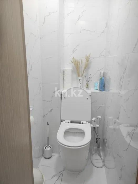 Продажа 3-комнатной квартиры, 59 м², ул. Тулебаева, дом  17 в Алматы - фото 3