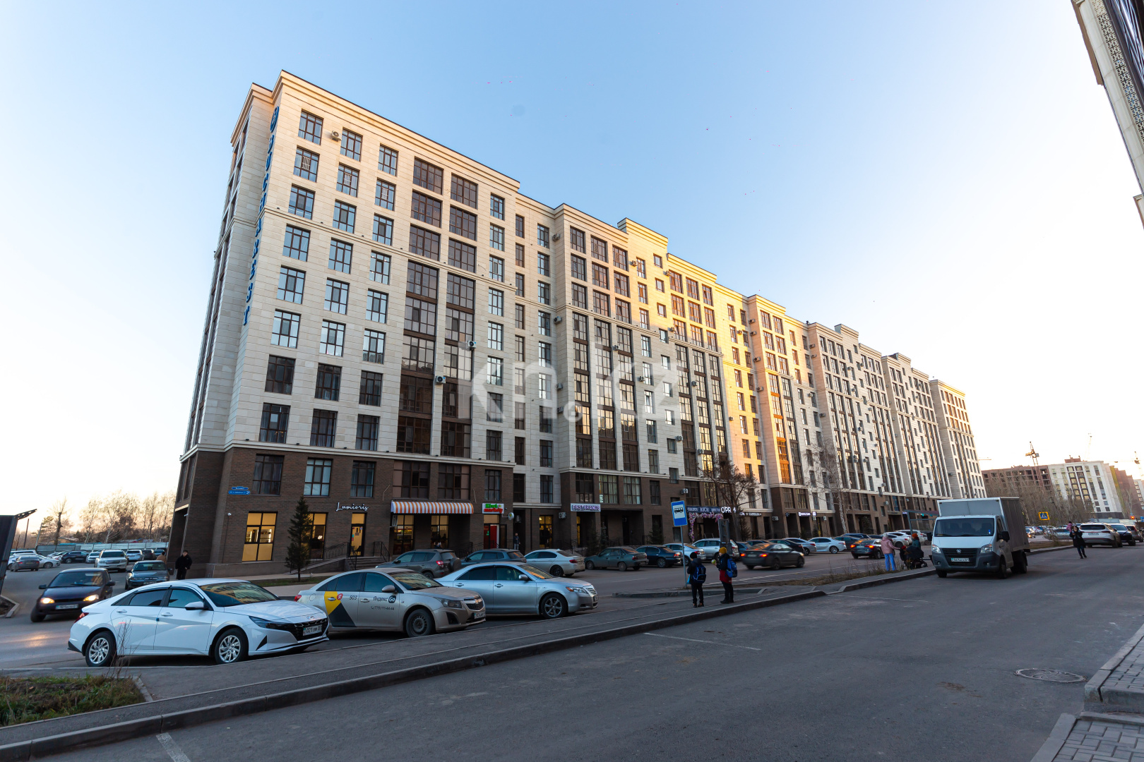 Продажа 2-комнатной квартиры, 65 м², ул. Бокейхана, дом  3Б в Астане - фото 2