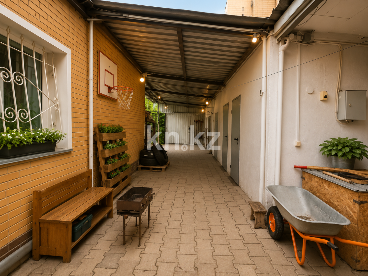 Продажа 5-комнатного дома, 142 м² - Продажа домов, коттеджей в Караганде - страница 2 фото 25 из 30