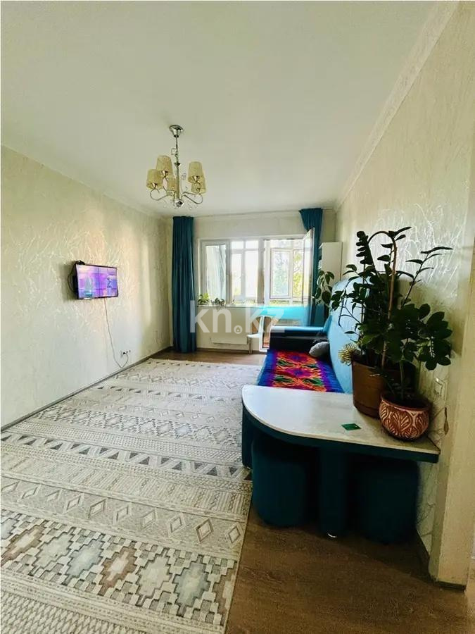 Продажа 1-комнатной квартиры, 40 м², мкр-н Кокжиек, дом  56 - Продажа квартир в Алматы фото 1 из 4