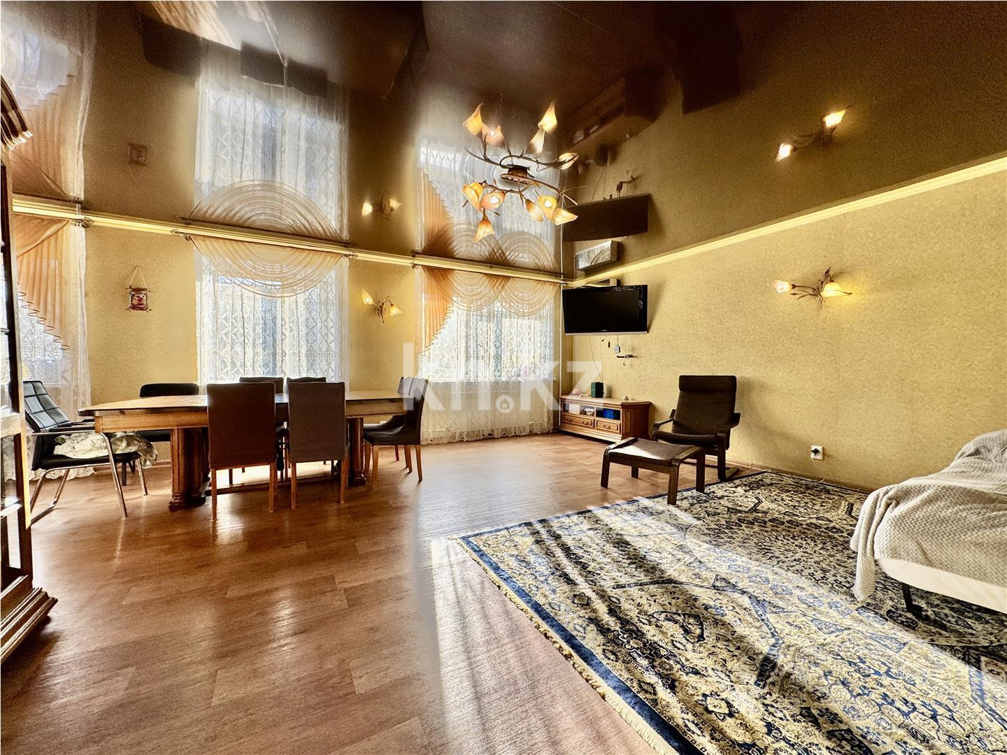 Продажа 3-комнатной квартиры, 93 м², ул. Гоголя, дом  46/3 - Продажа квартир в Караганде фото 4 из 40