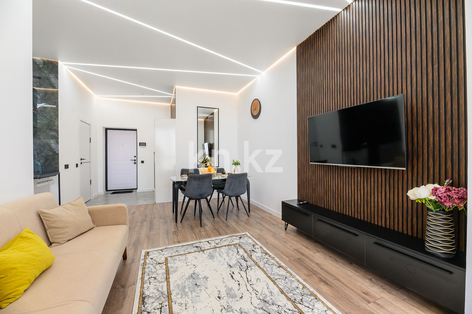 Аренда 2-комнатной квартиры посуточно, 52 м² - Аренда квартир посуточно в Бостандыкском р-не Алматы фото 1 из 8