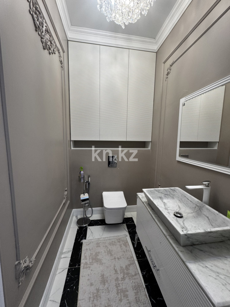 Продажа 3-комнатной квартиры, 111 м², ул. Утеген батыра в Алматы - фото 25