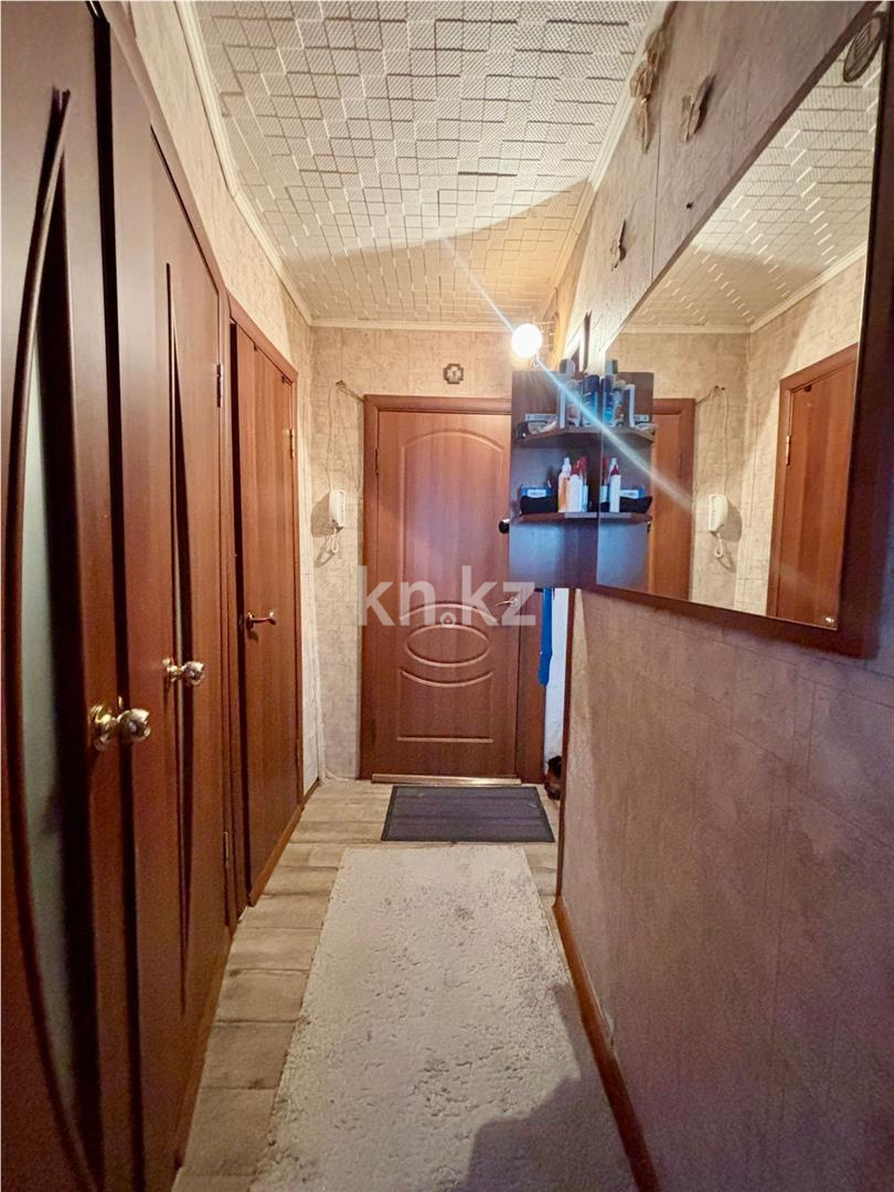 Продажа 1-комнатной квартиры, 30 м², мкр-н 23 - Продажа  однокомнатных квартир в Караганде фото 10 из 12