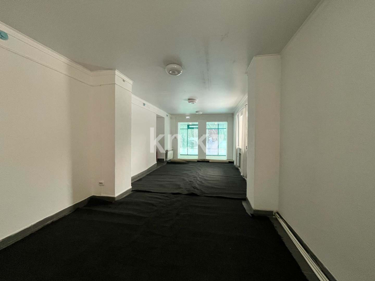 Продажа помещения, 137 м² - Продажа офисных и торговых помещений в Караганде с фото - страница 2 фото 2 из 14