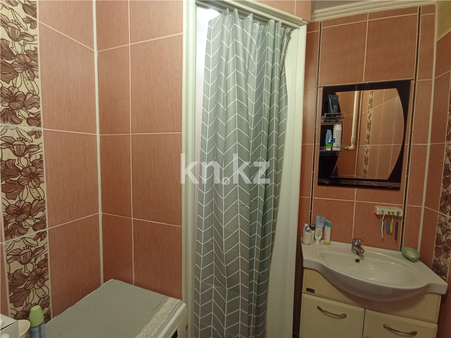 Продажа 3-комнатной квартиры, 68 м², ул. Университетская в Караганде - фото 9