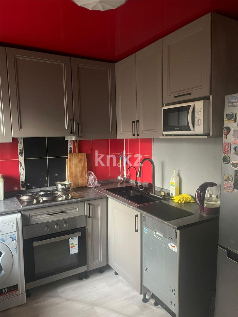 Продажа 3-комнатной квартиры, 61 м², ул. Крылова, дом  4 в Караганде - фото 8