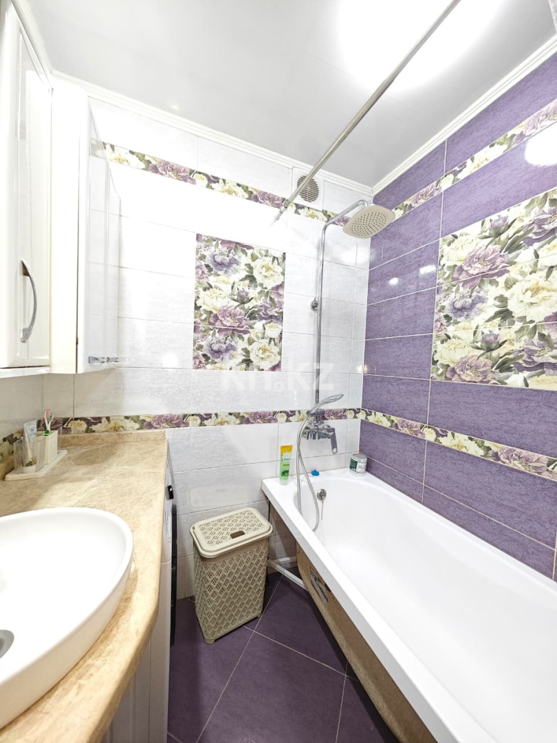 Продажа 4-комнатной квартиры, 78 м², пр. Республики, дом  4 - Продажа квартир в Караганде с фото фото 15 из 21