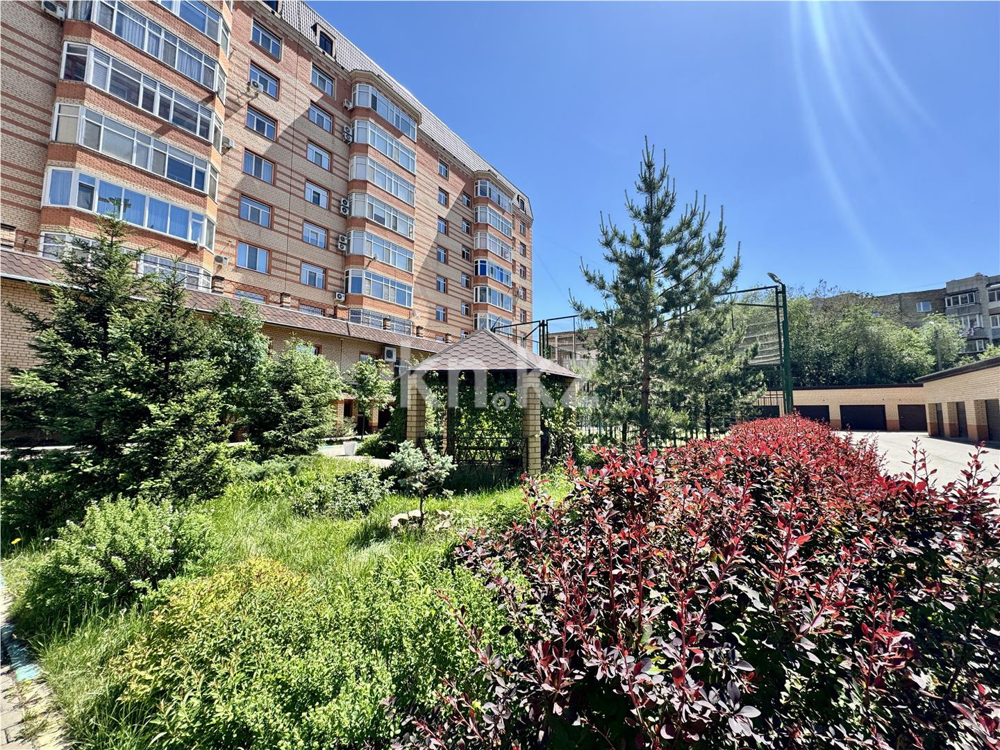 Продажа 3-комнатной квартиры, 160 м², ул. Аманжолова, дом  41 - Продажа  трехкомнатных квартир в Караганде с фото фото 50 из 52