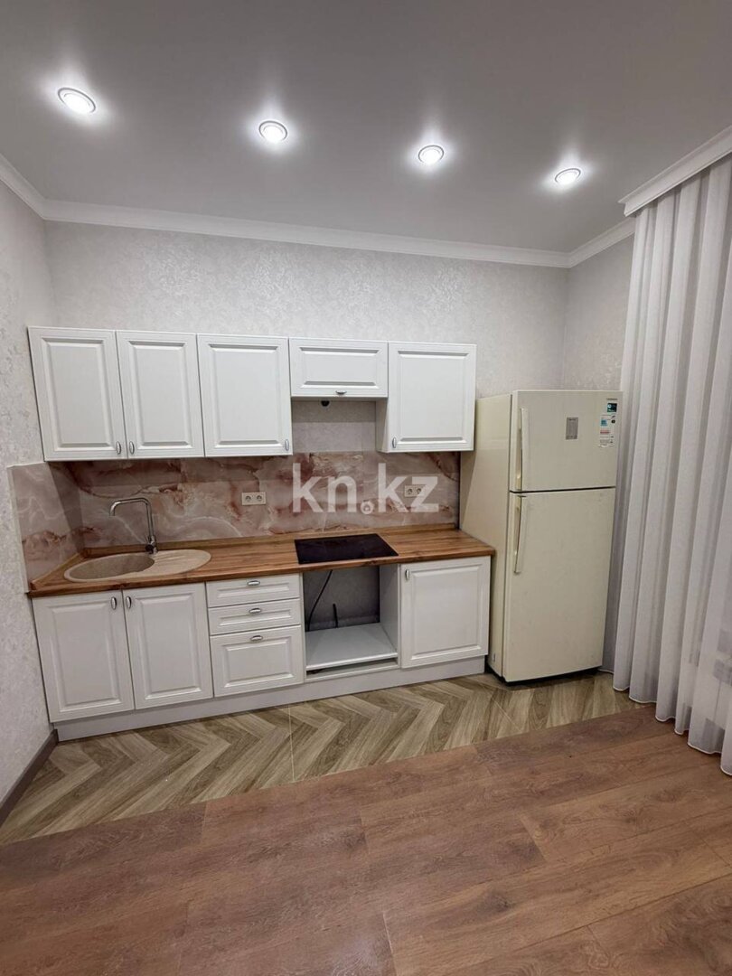 Аренда 1-комнатной квартиры, 38 м² в Астане