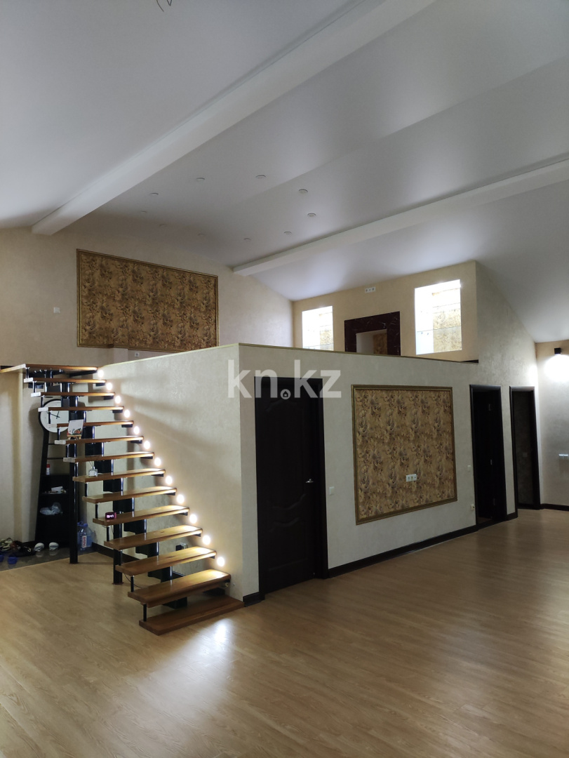 Продажа 5-комнатной квартиры, 165.5 м², ул. Иманова, дом  17 - ул. Валиханова - Продажа квартир в Астане фото 15 из 19