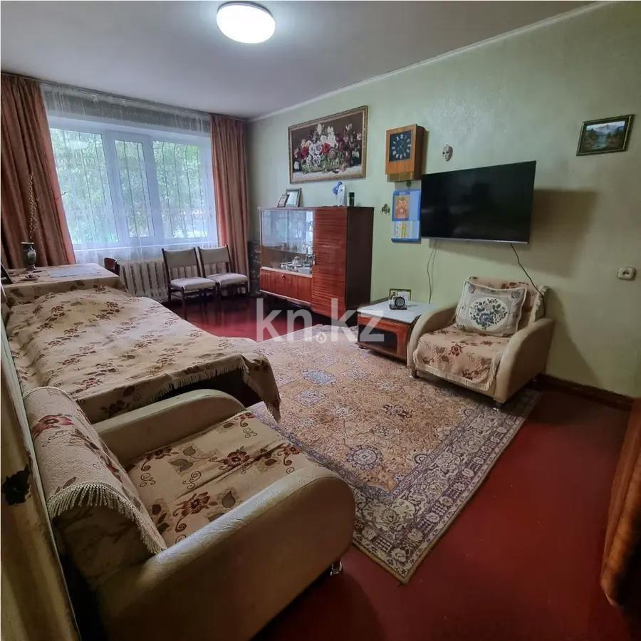 Продажа 1-комнатной квартиры, 29 м², ул. Дюсембекова, дом  43 - Продажа квартир в Караганде фото 1 из 4