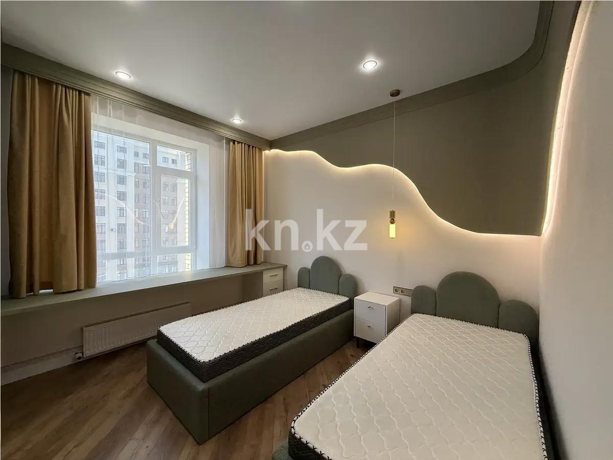 Продажа 3-комнатной квартиры, 60 м², ул. Омарова, дом  12в в Астане - фото 2