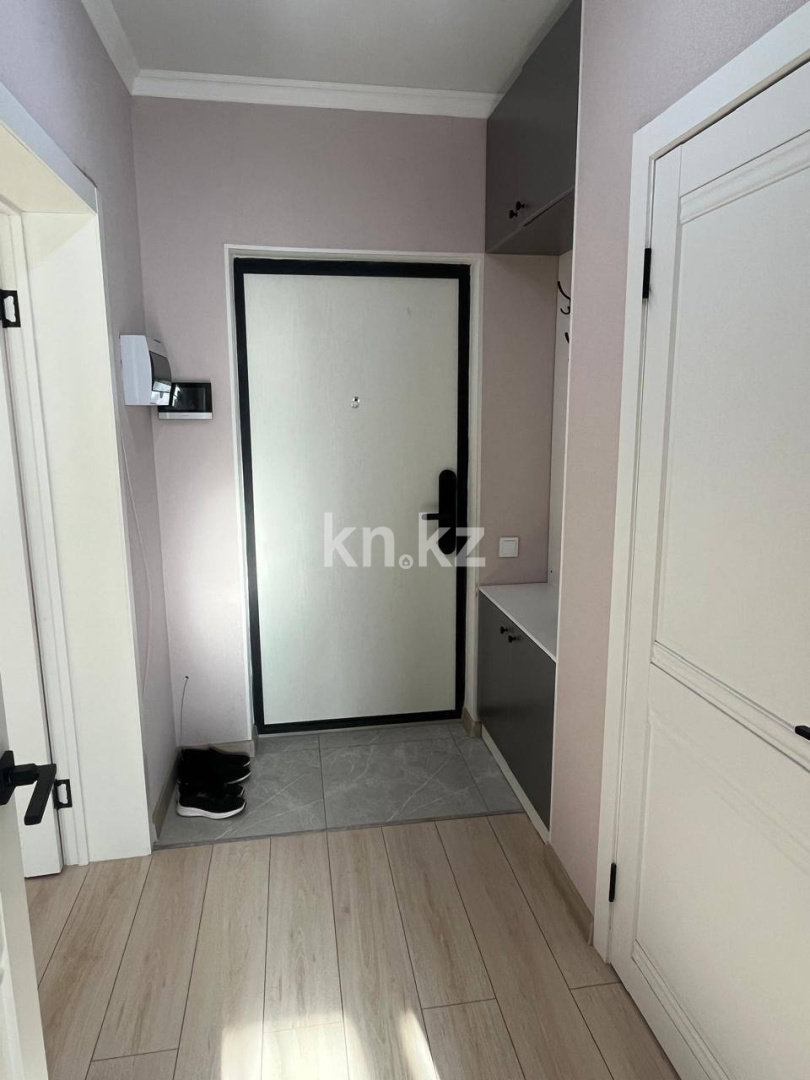 Аренда 1-комнатной квартиры, 42 м² в Астане