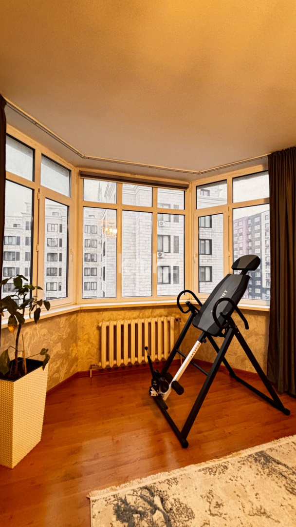 Продажа 2-комнатной квартиры, 62 м², ул. Бокейхана, дом  30 в Астане - фото 4