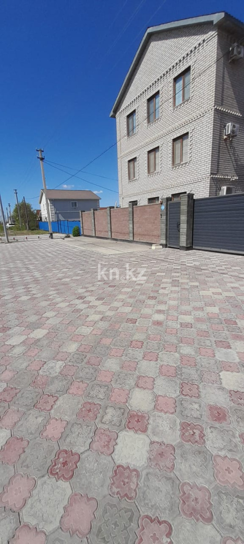 Продажа 8-комнатного дома, 338 м², ул. Кастеева, дом  13 - Продажа и аренда недвижимости в Атырау фото 6 из 18