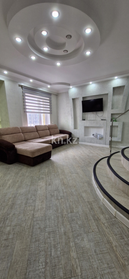 Аренда 3-комнатной квартиры, 100 м², ул. Нажимеденова, дом  34 - пр. Жумабаева - Аренда квартир помесячно в Астане с фото фото 1 из 5