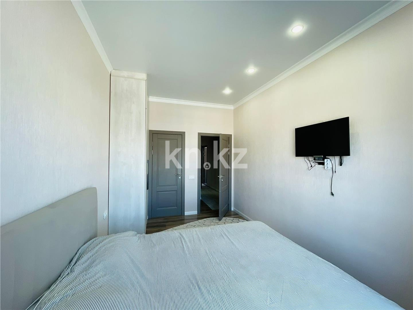 Продажа 3-комнатной квартиры, 78 м², ул. Култегин в Астане - фото 15