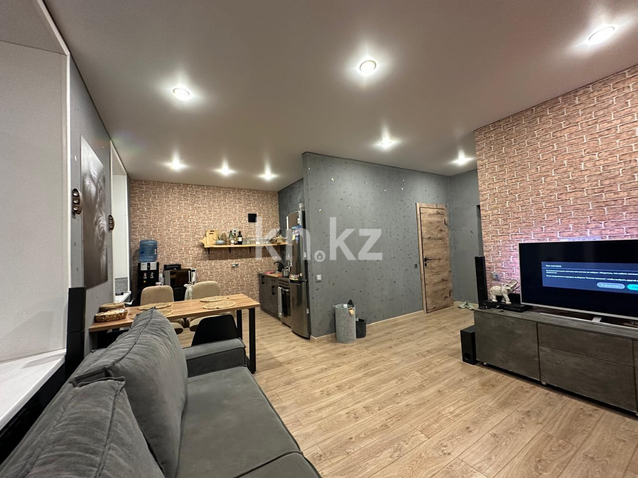 Продажа 3-комнатной квартиры, 65 м², пр. Республики - Продажа  трехкомнатных квартир в Темиртау фото 1 из 22