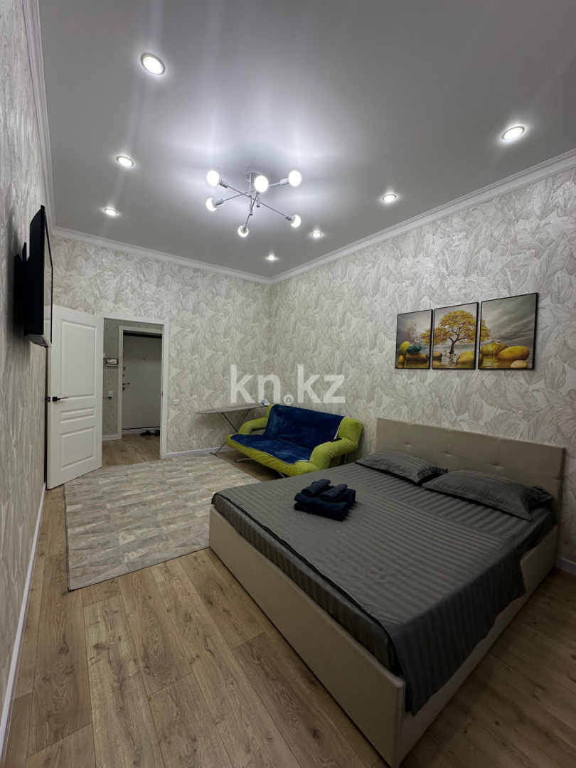 Аренда 1-комнатной квартиры посуточно, 43 м², пр. Шахтеров, дом  20/4 - Аренда квартиры посуточно в Караганде фото 1 из 9